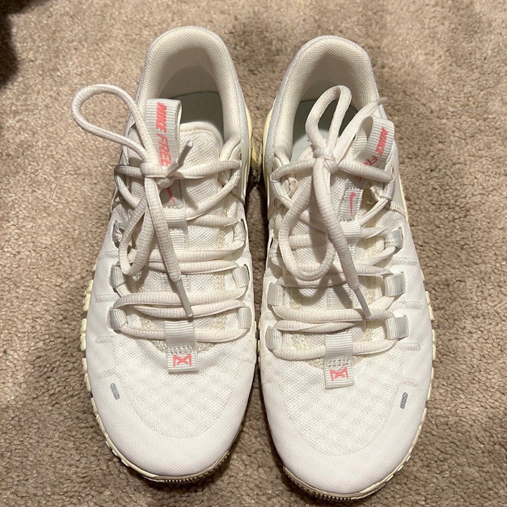 Nike sneakers brand new no box